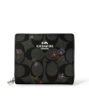 กระเป๋าสตางค์ COACH CM973 SNAP WALLET IN SIGNATURE CANVAS WITH COUNTRY FLORAL PRINT (SVW6M)