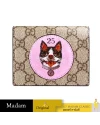 กระเป๋าสตางค์ GUCCI GG SUPREME CARD CASE WALLET WITH BOSCO PATCH IN BROWN (BEIGE/EBONY) กระเป๋าสตางค์ GUCCI GG SUPREME CARD CASE WALLET WITH BOSCO PATCH IN BROWN (BEIGE/EBONY)