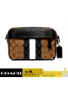 กระเป๋าสะพายข้างผู้ชาย COACH 5573 GRAHAM CROSSBODY IN BLOCKED SIGNATURE CANVAS WITH VARSITY STRIPE (QBTAM)