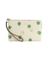 กระเป๋าคล้องมือ COACH 6978 CORNER ZIP WRISTLET WITH APPLE PRINT (IMCAH)