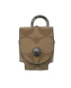 พวงกุญแจ COACH 85025 EARBUD CASE BAG CHARM IN SIGNATURE CANVAS (QBTN2)