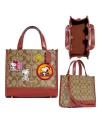 กระเป๋าสะพายข้าง COACH CE851 COACH X PEANUTS DEMPSEY TOTE 22 IN SIGNATURE CANVAS WITH PATCHES (IMT1O)